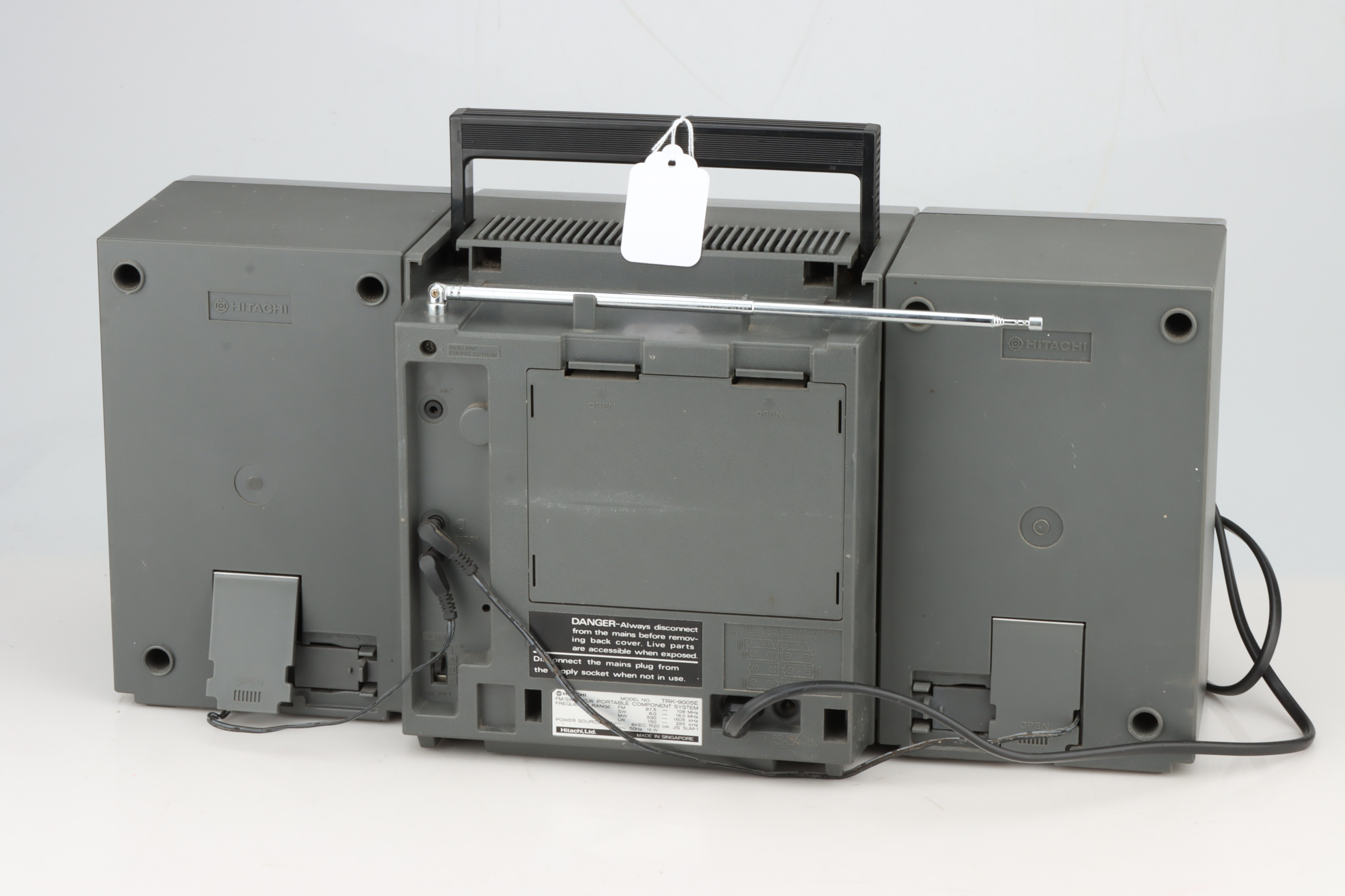 Boombox Ghettoblaster Hitachi TRK-3D80E (Gebraucht) in Nottwil für CHF