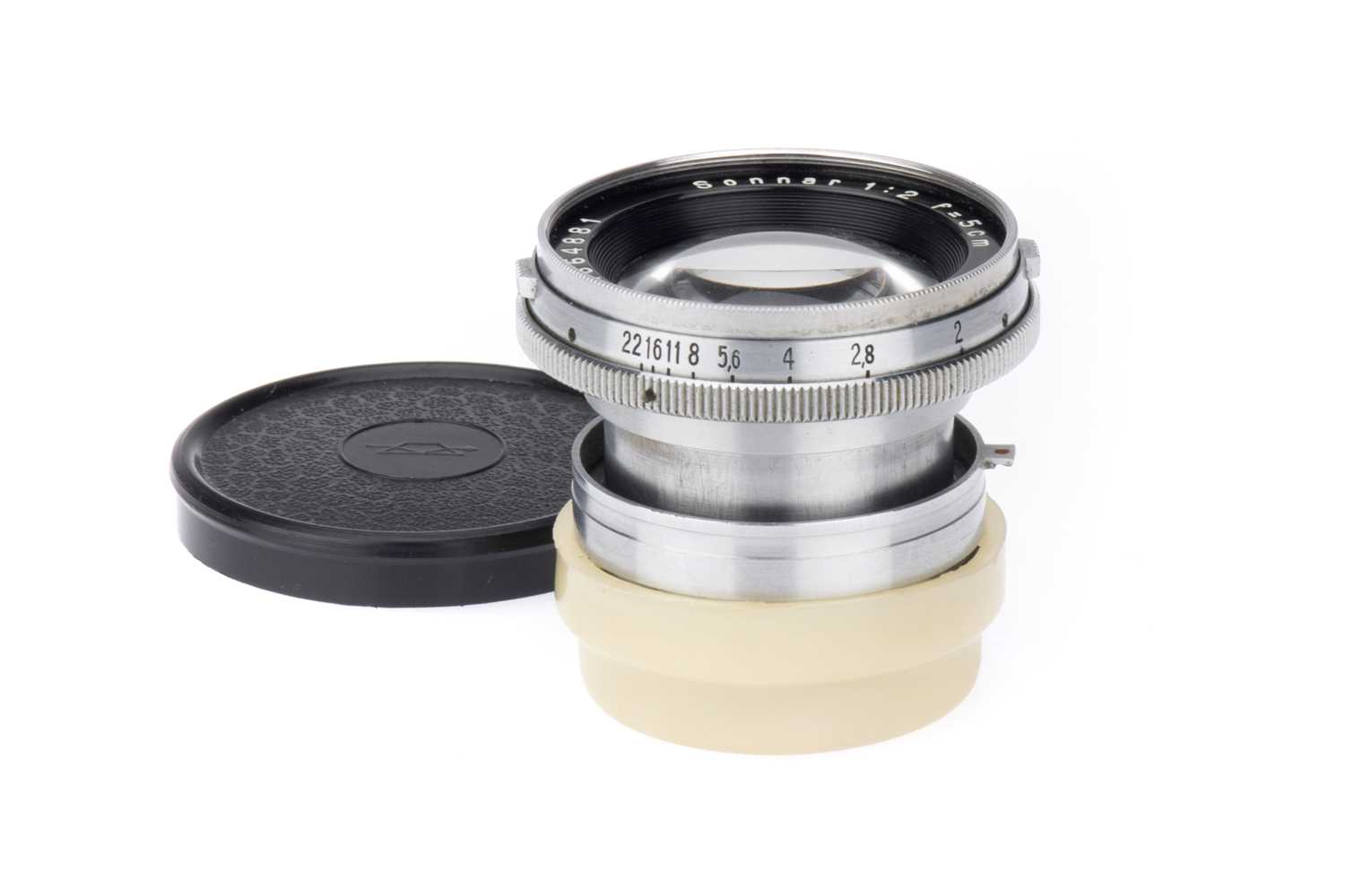 Lot 52 - A Carl Zeiss Jena Sonnar f/2 5cm Camera Lens