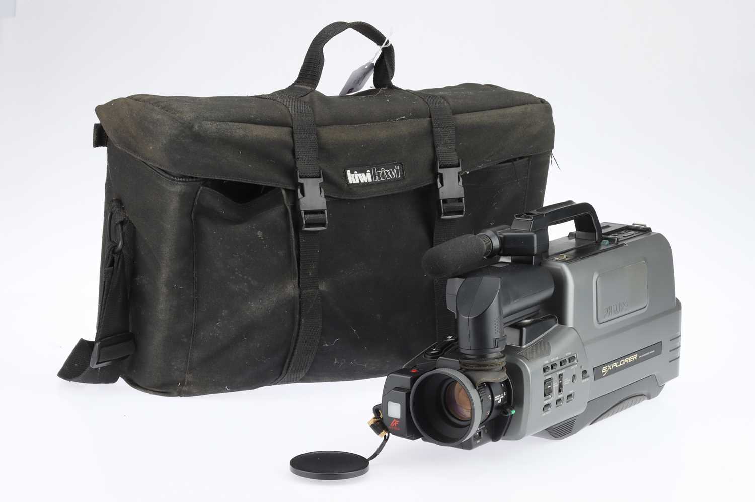 Lot 571 - A Phillips VKR 6855/01 VHS Tape Camcorder,