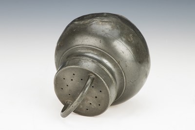 Lot 58 - Dutch Bolbous Pewter Leach Jar