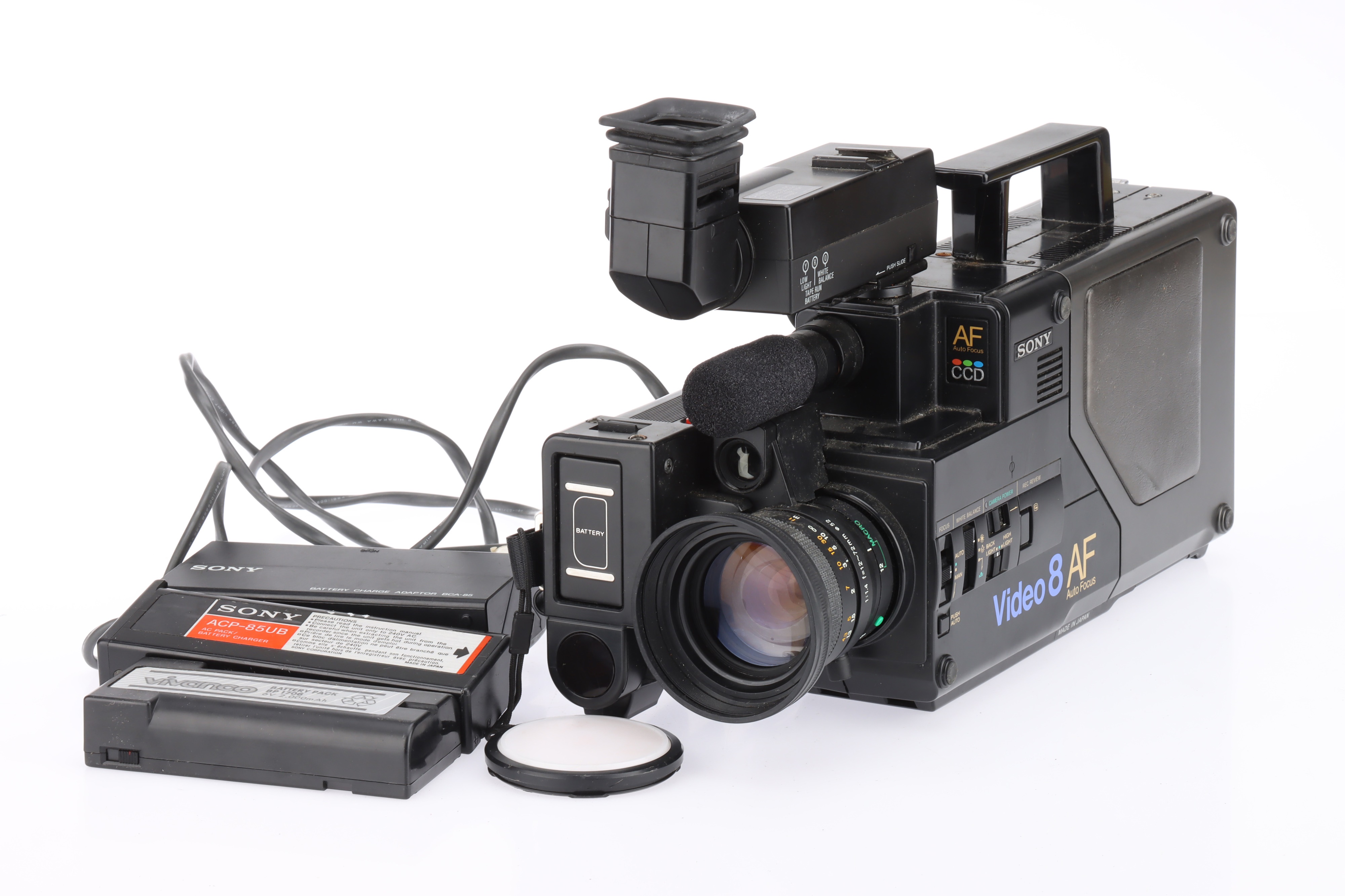 Lot 437 - A Sony Video 8 CCD-V7AF-E Tape Camcorder,