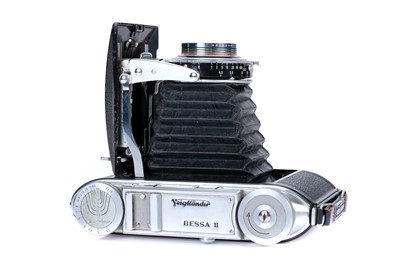 Lot 229 - A Voigtlander Bessa II Medium Format Rangefinder Camera
