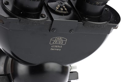 Lot 124 - A Vintage Inverted Microscope by Carl Zeiss