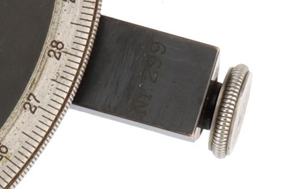 Lot 140 - A Carl Zeiss Stage Screw Micrometer