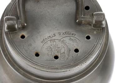 Lot 57 - Pewter Leech Jar