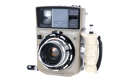 Lot 98 - A Linhof Press 70 Medium Format Rangefinder Camera