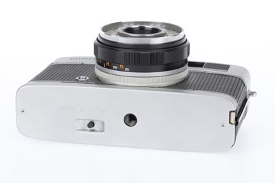 Lot 131 - An Olympus Trip 35 Compact Film Camera