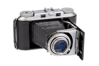 Lot 271 - A Voigtlander Bessa II Medium Format Rangefinder Camera
