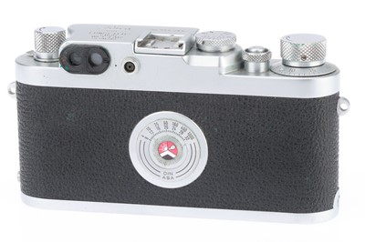 Lot 1 - A Leica IIIg 35mm Rangefinder Camera