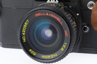 Lot 72 - A Nikon FM 35mm Camera Outfit
