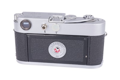Lot 37 - A Leica M2 Rangefinder Camera Body