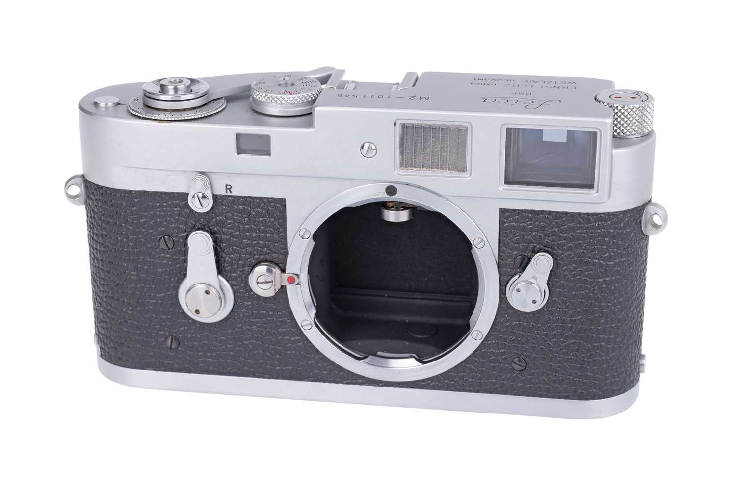 Lot 37 - A Leica M2 Rangefinder Camera Body