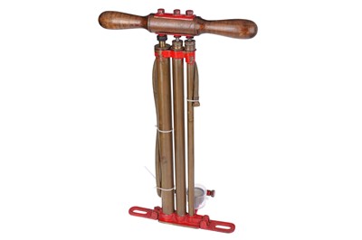 Lot 312 - An Aeroscope Portable Kine Camera Stirrup Pump