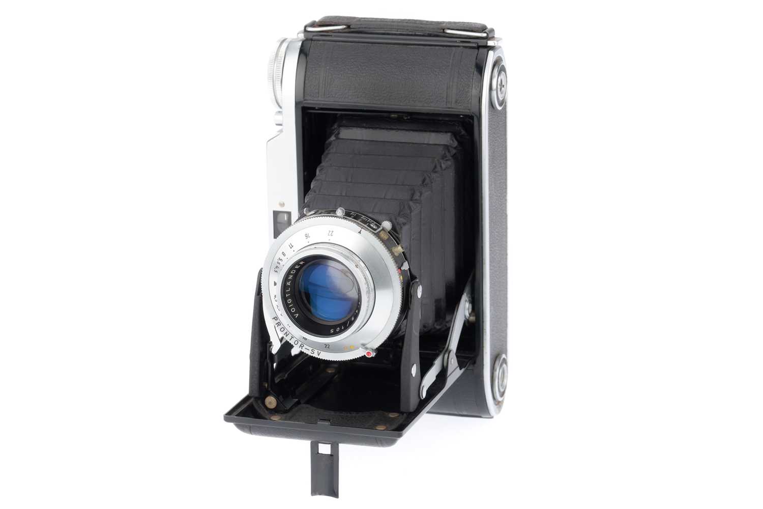 Lot 165 - A Voigtlander Bessa-I Folding Medium Format Camera