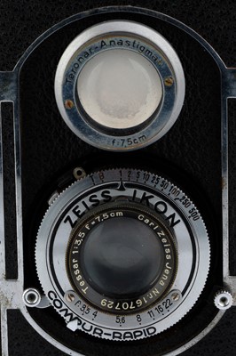 Lot 174 - A Zeiss Ikon Ikoflex TLR Camera