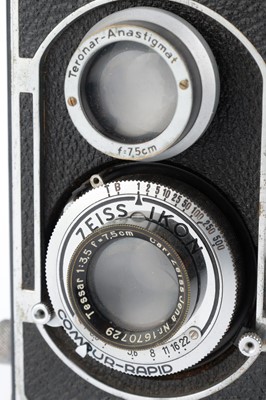 Lot 174 - A Zeiss Ikon Ikoflex TLR Camera