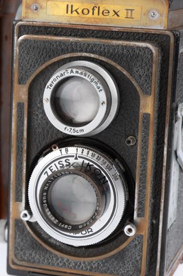 Lot 161 - A Zeiss Ikon Ikoflex II TLR Camera