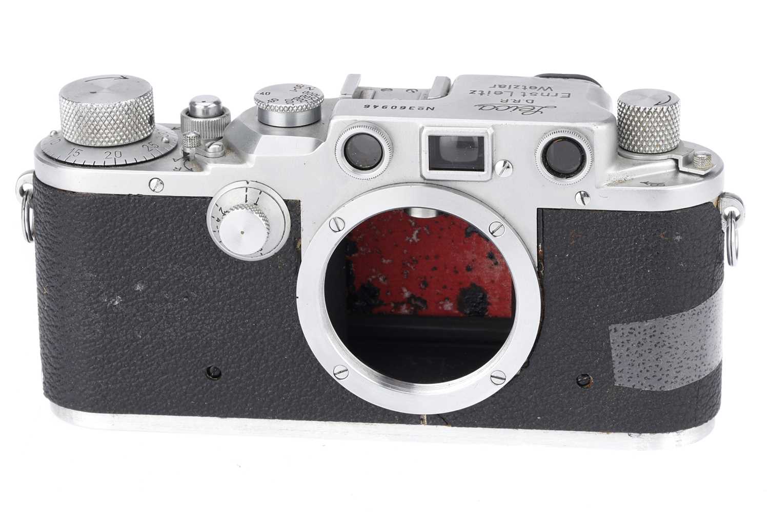 Lot 12 - A Leica IIIc 35mm Rangefinder Camera Body