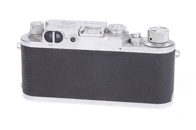 Lot 16 - A Leica IIIc Rangefinder Camera
