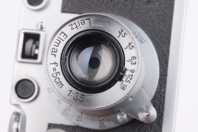 Lot 16 - A Leica IIIc Rangefinder Camera