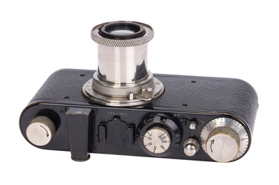 Lot 6 - A Leica Ic Camera Outfit