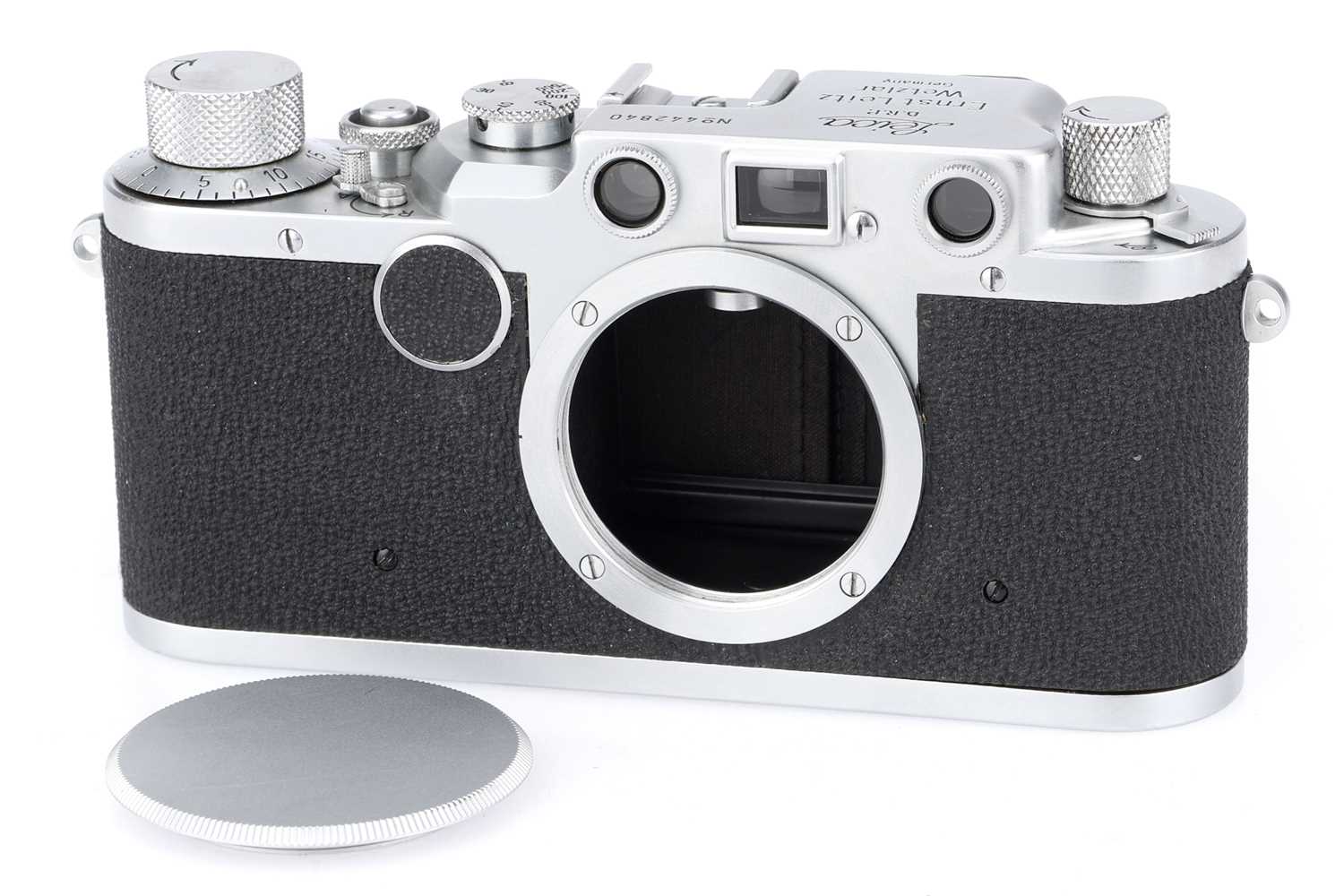 Lot 4 - A Leica IIc 35mm Rangefinder Camera