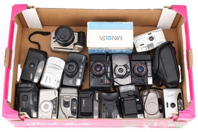 Lot 387 - A Group of Compact Cameras