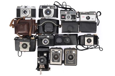 Lot 384 - A Mixed Selection of Cameras