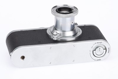 Lot 2 - A Leica Standard 35mm Viewfinder Camera