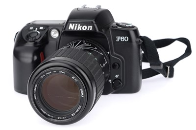 Lot 41 - A Nikon F60 35mm SLR Camera