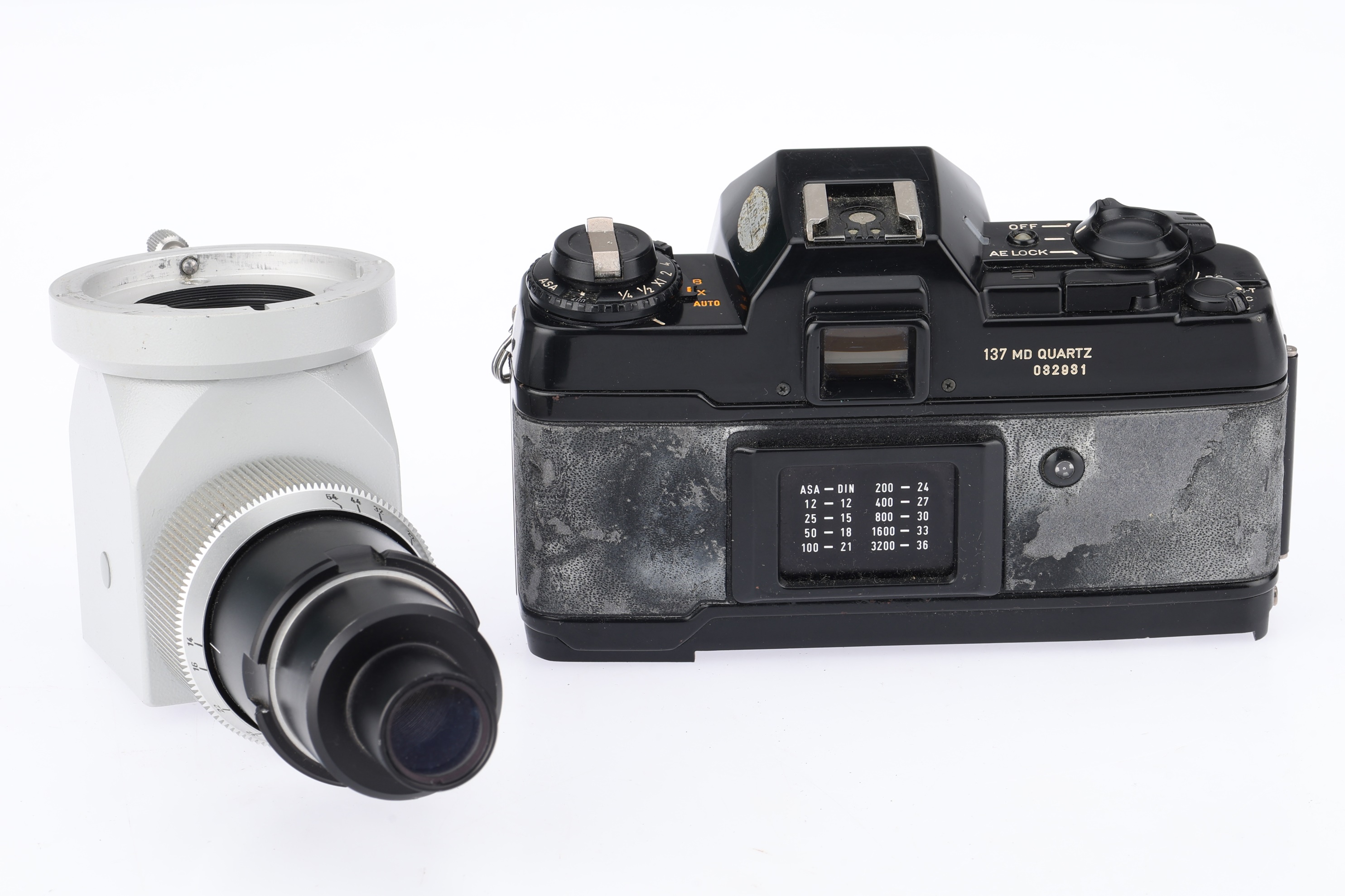 Lot 201 - A Contax 137 MD Quartz 35m SLR Camera &