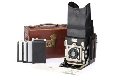 Lot 381 - A Newman & Guardia Folding Reflex 6.5x9cm SLR Camera