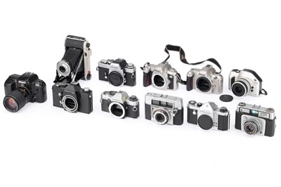 Lot 91 - A Tray of 35mm Cameras